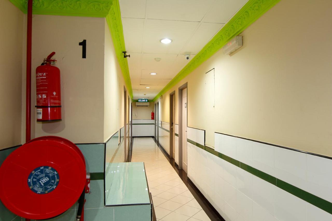 Cosy Inn Мірі Екстер'єр фото